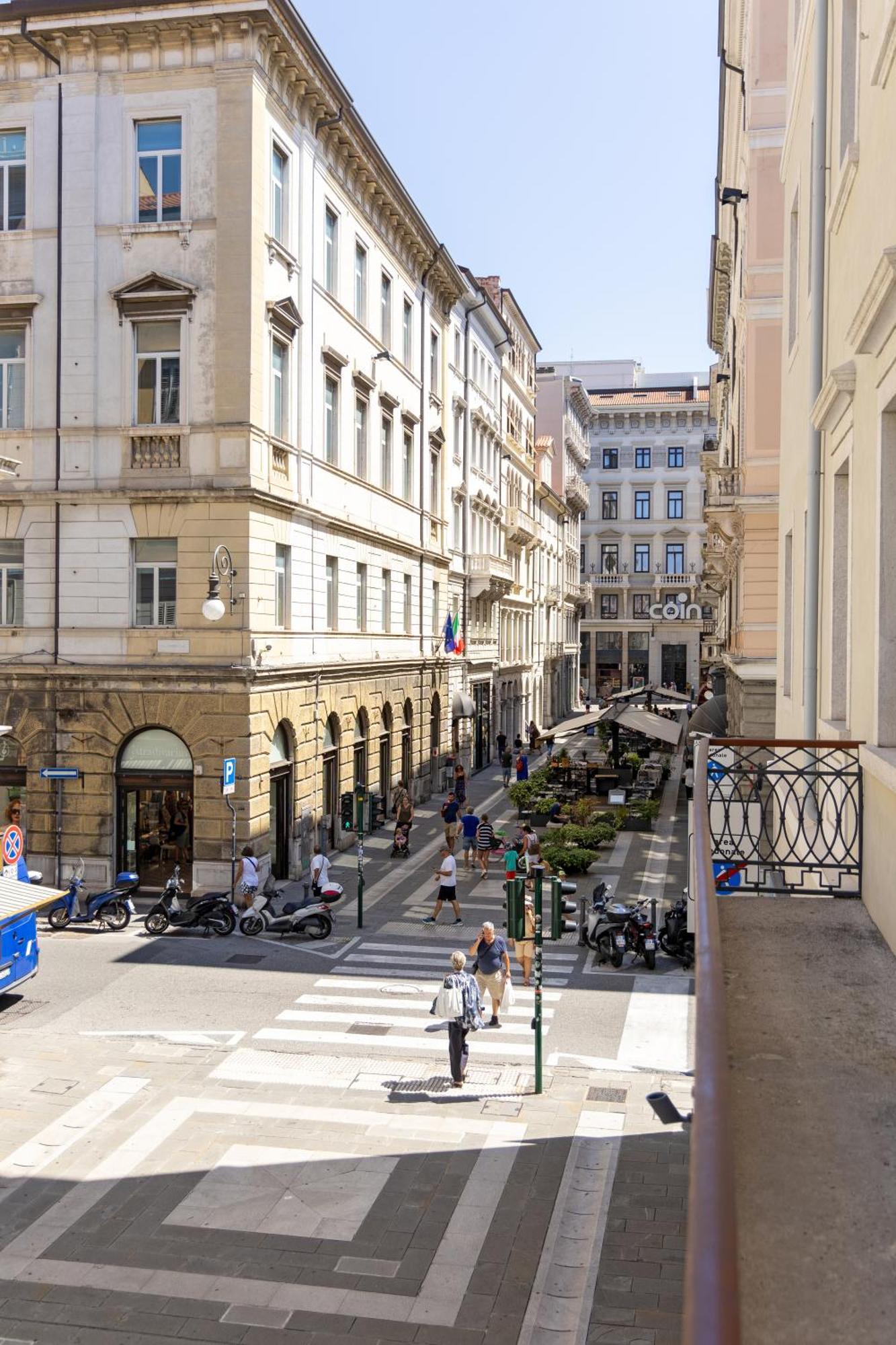 Teatro Romano Exclusive Suites Trieszt Kültér fotó