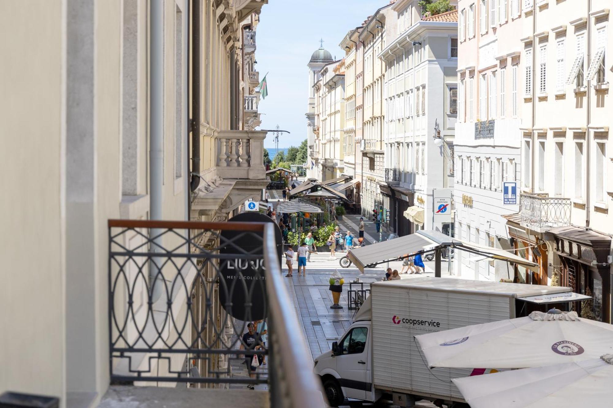 Teatro Romano Exclusive Suites Trieszt Kültér fotó
